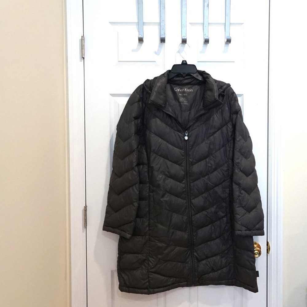 Calvin Klein Grey Light Weight Premium Down XXL